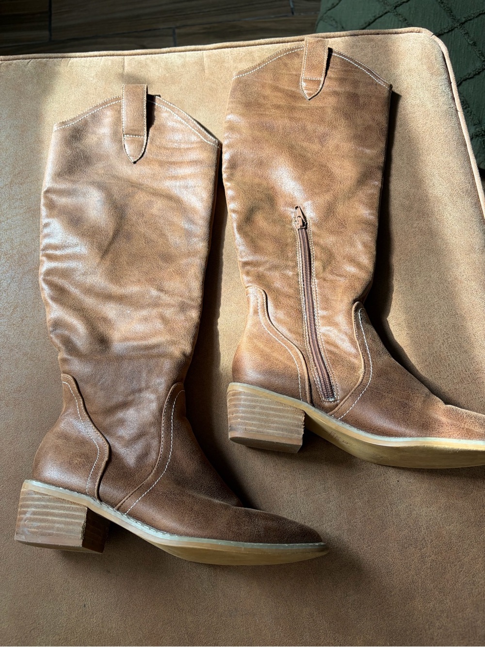 Oasis Society Brown Knee High Western Boots Size 6 Pointed Toe Block Heel